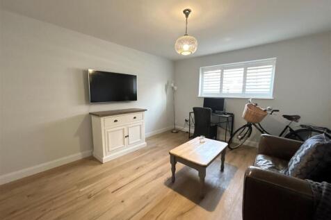 Sitting Room/Bedroom Three