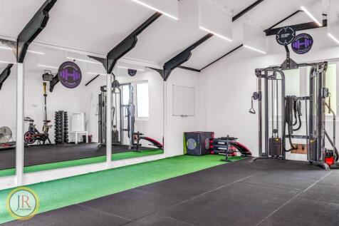 Garage / Work Shop / Gym