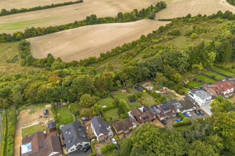 thumbnail_Marchwood, Hammersley Lane, HP13 7BY Dro