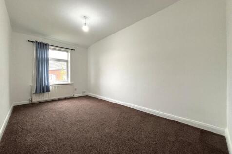 Whitwell Grove, Elland photo 2