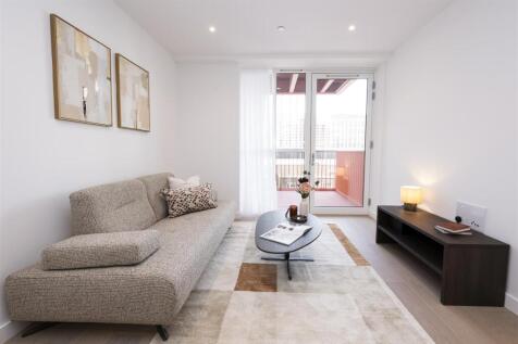RENTAL SHOW FLAT