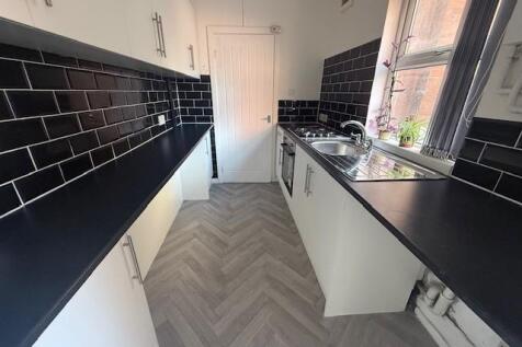 Kitchen Alt.jpg