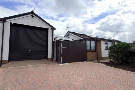 LARGE GARAGE