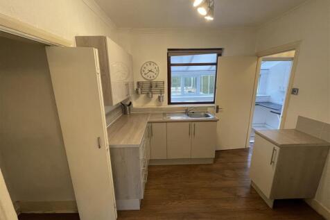 Queens Drive, Newton-Le-Willows, WA12 0LY photo 4