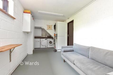 Garage/Utility Area