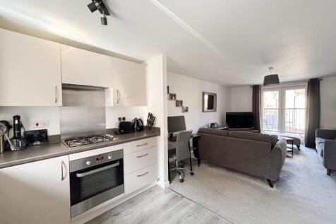 Whitewood Road, Worsley, M28 photo 4