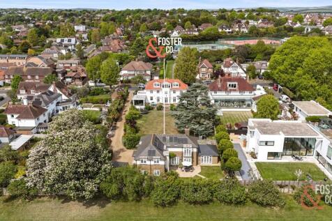 The Droveway, 22A-030logo.jpg