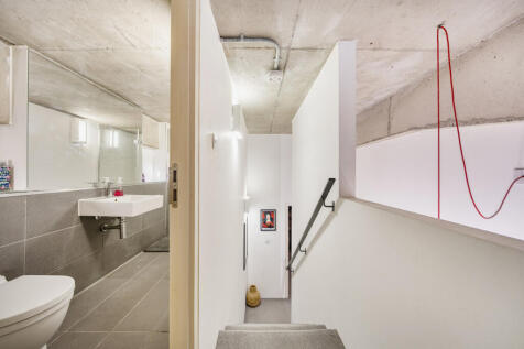 1320083-18-686bca...