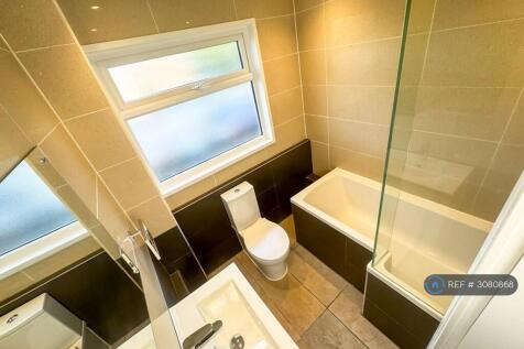 Modern Family Bathroom 