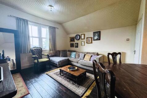 OPEN PLAN LIVING DINING ROOM