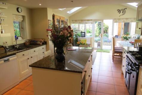 Milton Road, Oundle, Peterborough, PE8 photo 4