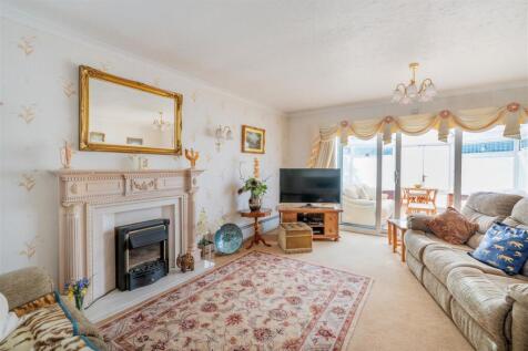 156 Station Road-9.jpg