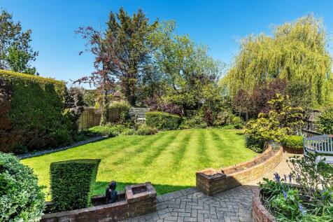 16-Warwick-Gardens-2.jpg
