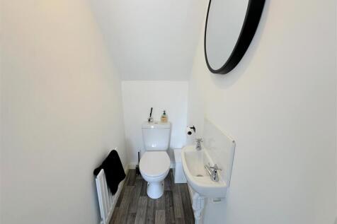 Cloakroom/WC