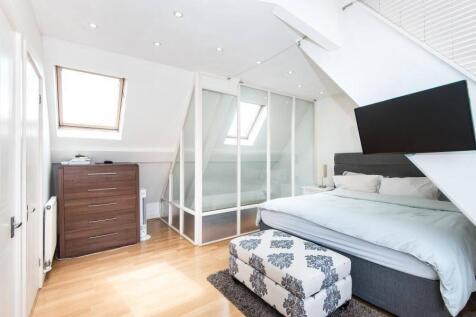 TWO BEDROOM SPLIT-LEVEL FLAT IN RICHMOND