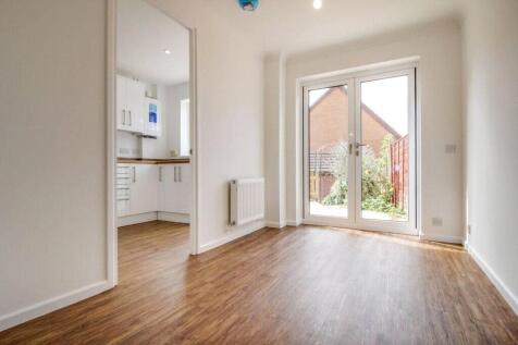 Thornhill Drive, St Andrews Ridge, Swindon, Wiltshire, SN25 photo 4