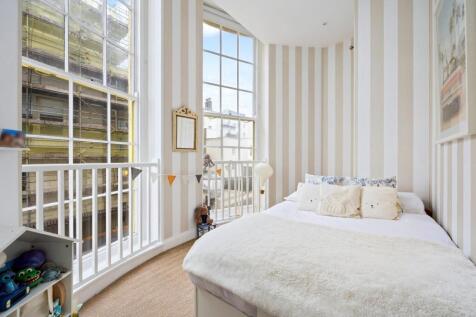 Brunswick Terrace, 42 Flat 6-013.JPG