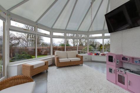 4 bed, 3 bath Detached in Glasgow - Photo 23