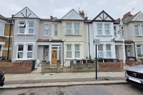 3 bed terraced house for sale Asplins Road, Totte