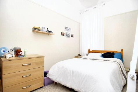 bedroom (15).jpeg