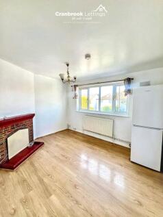 1 bed flat to rent Gaysham Avenue, Ilford IG2