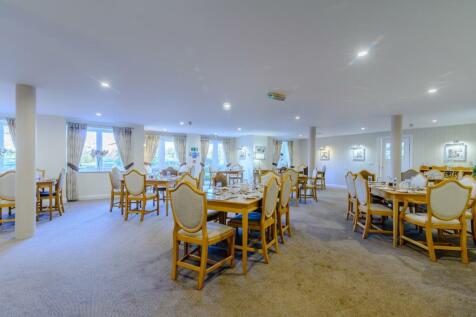 Malpas Court - Restaurant (1).jpg