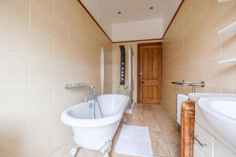 5 bed, 2 bath House in Glasgow - Photo 48