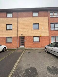 2-bed flat on Laighpark View, Shortroods, £750/mo
