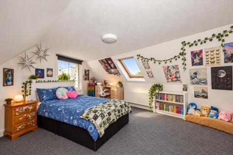 4-bed terraced on Islingword Road, Brighton, East Sussex, £2,600/mo