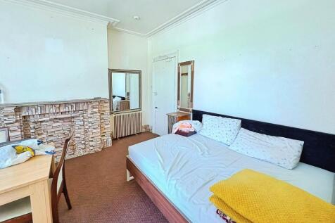 7c05cfb6-Bedroom ...