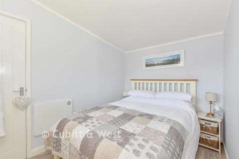 Room 2(Seller Uses As Bedroom)