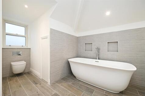 Bedroom 2 En-Suite Bathroom