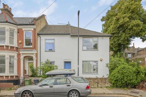 Eden_Harper_-_Helix_Road__Brixton_SW2_2JT_21.jpg