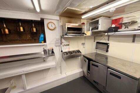 Kitchen1.jpg