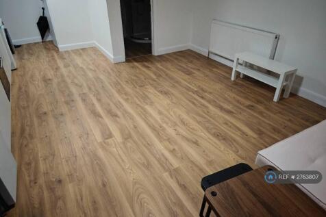 Living Room/Kitchen