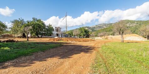 NEWLY BUILT MODERN VILLA IN UNIQUE LOCATION OF SELVA 