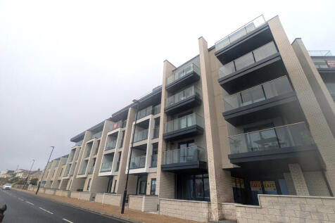 2-bed flat on Sandown, Isle Of Wight, £1,225/mo