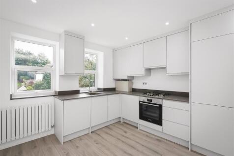Woodcote Valley Road, Purley photo 3