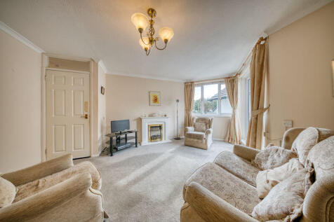 Living room pic 2