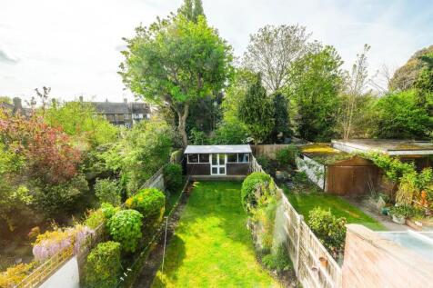 37 Knebworth Avenue-9.jpg