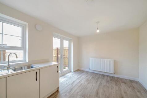 3 bedroom Terraced House in Bluebell Close, Cramlington photo 4