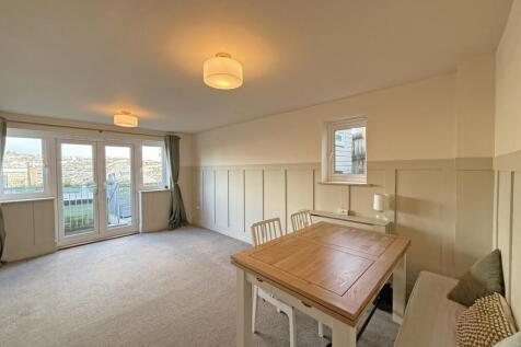 Bridge View 19 - Lounge 4.jpg