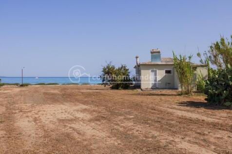 Garden/house to sea