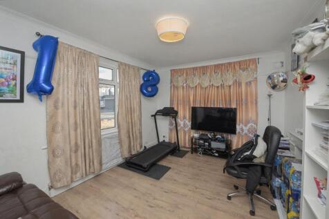 Flat 1 Selhurst New Court, Selhurst New Road, Norwood, London SE25 5PT