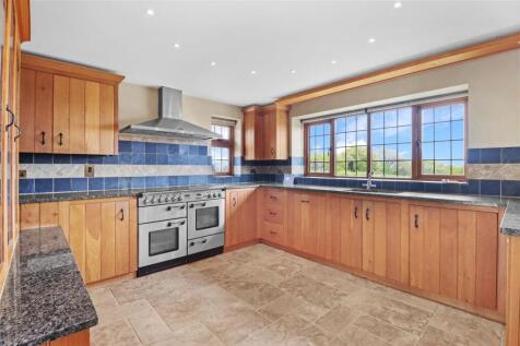 Kitchen/ Breakfast Room