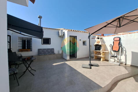 4 Bedroom Terraced For Sale-PAR17-20