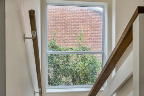 1364159-9-68ee3ae...