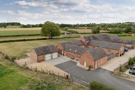 Skylark Barn , Moira