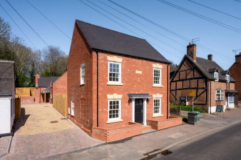 Rugeley, WS15 - property photo