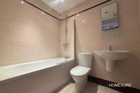 75 Ullet Bathroom